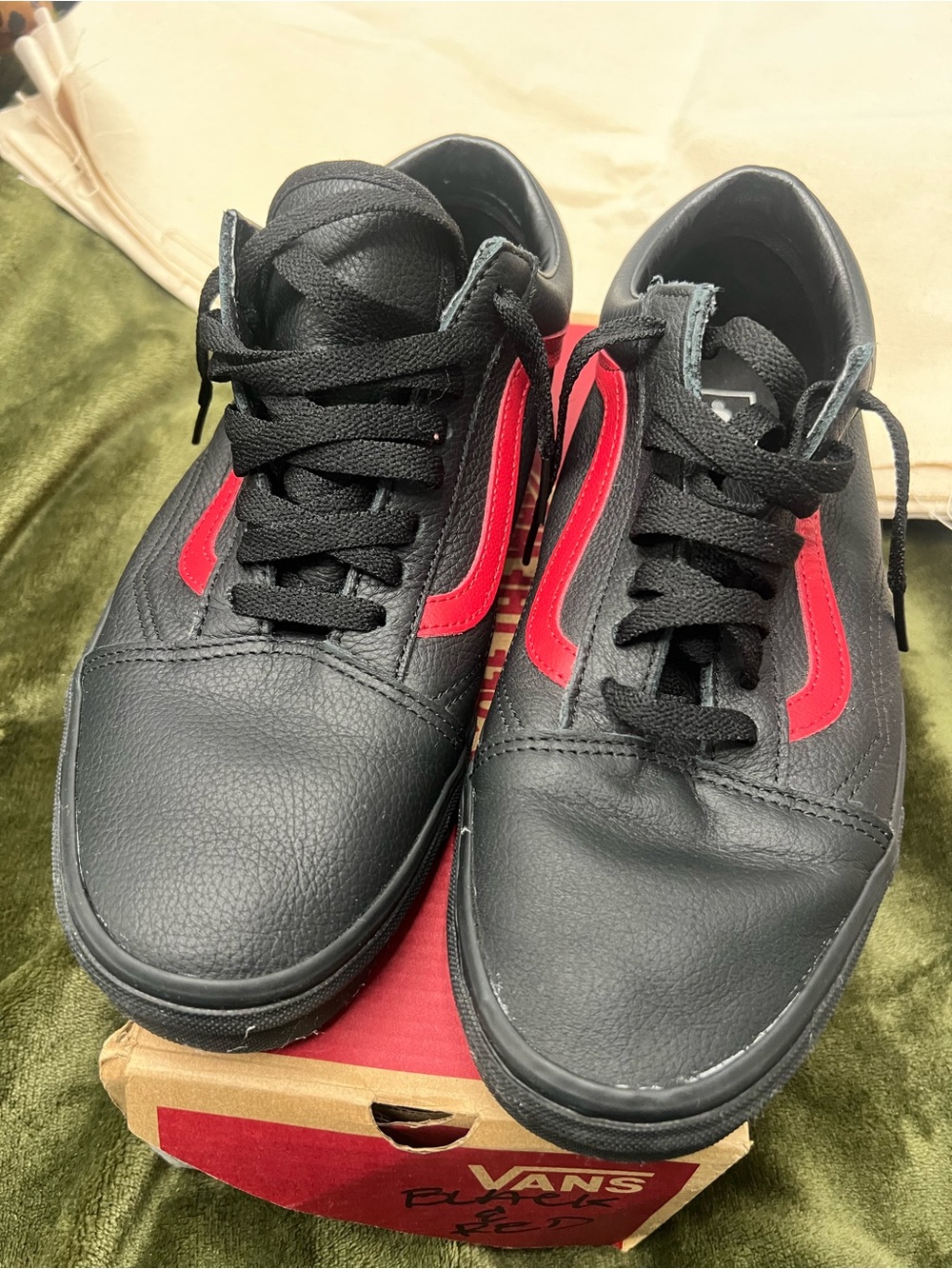 Vans Old Skool 'Leather Pop - Black Chili Pepper' size 11 used